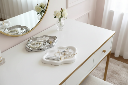Plateau à Bijoux Nuage — Organisateur Décoratif Argenté ou Blanc, Coiffeuse & Chambre